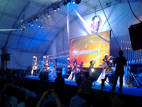 งานวันแม่ ระบบเสียงและเวที