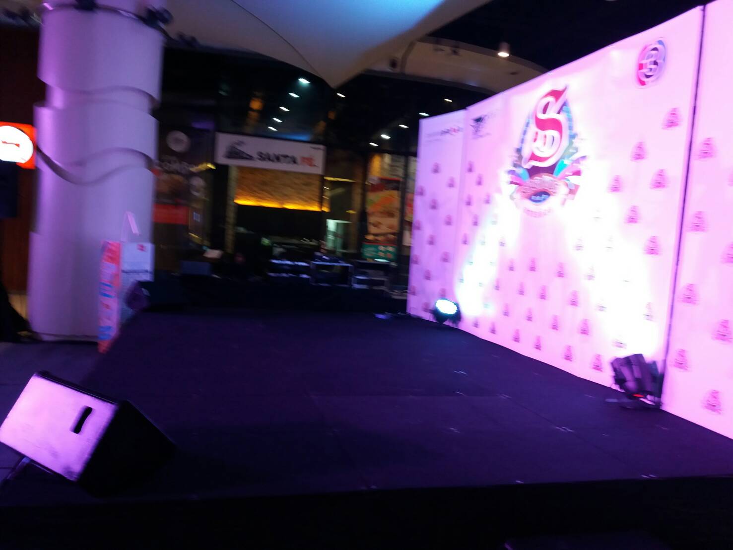 เลือกเวทีให้เหมาะกับงาน Indoor หรือ Outdoor